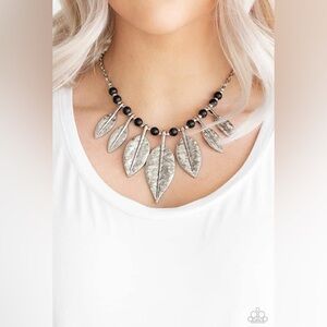 Paparazzi Silver Leaves Highland Harvester necklace set NWT